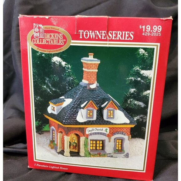 Dickens Towne series LLOYD'S CHEMIST Christmas Village building pharmacy shop - Picture 7 of 9